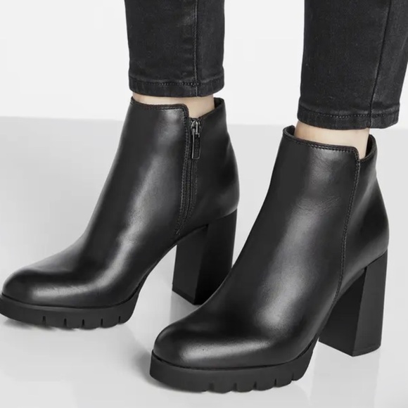 La Canadienne $498 Maya Women’s Ankle boots shoes size 10 black leather NWOB - Picture 1 of 9